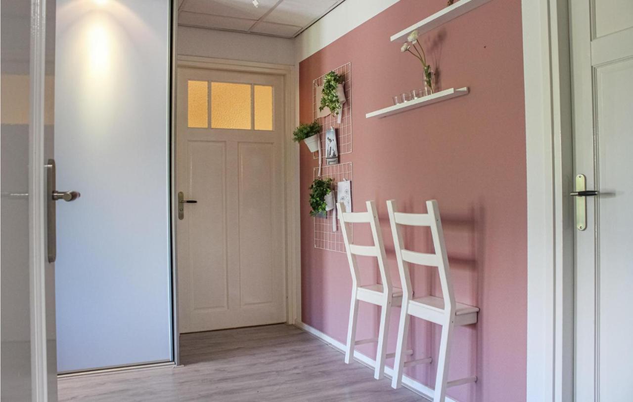 Gorgeous Home In Scharendijke With Kitchen Dış mekan fotoğraf