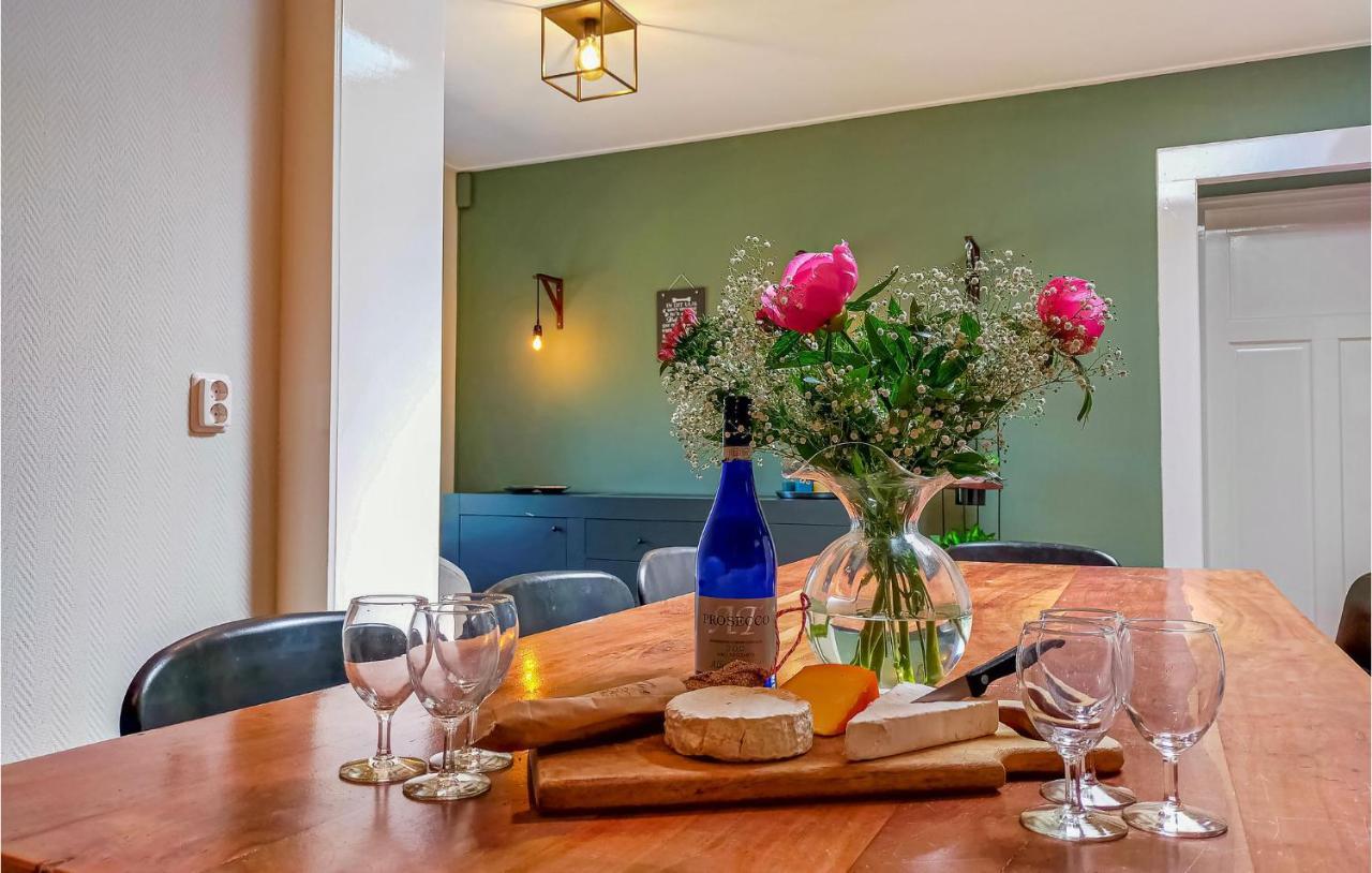 Gorgeous Home In Scharendijke With Kitchen Dış mekan fotoğraf